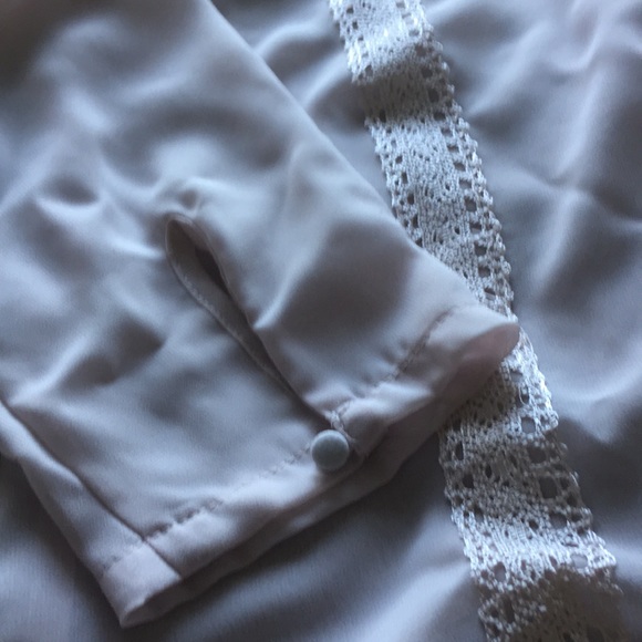 NWT Lauren Conrad Sheer 3/4 Sleeve Blouse - Picture 2 of 4